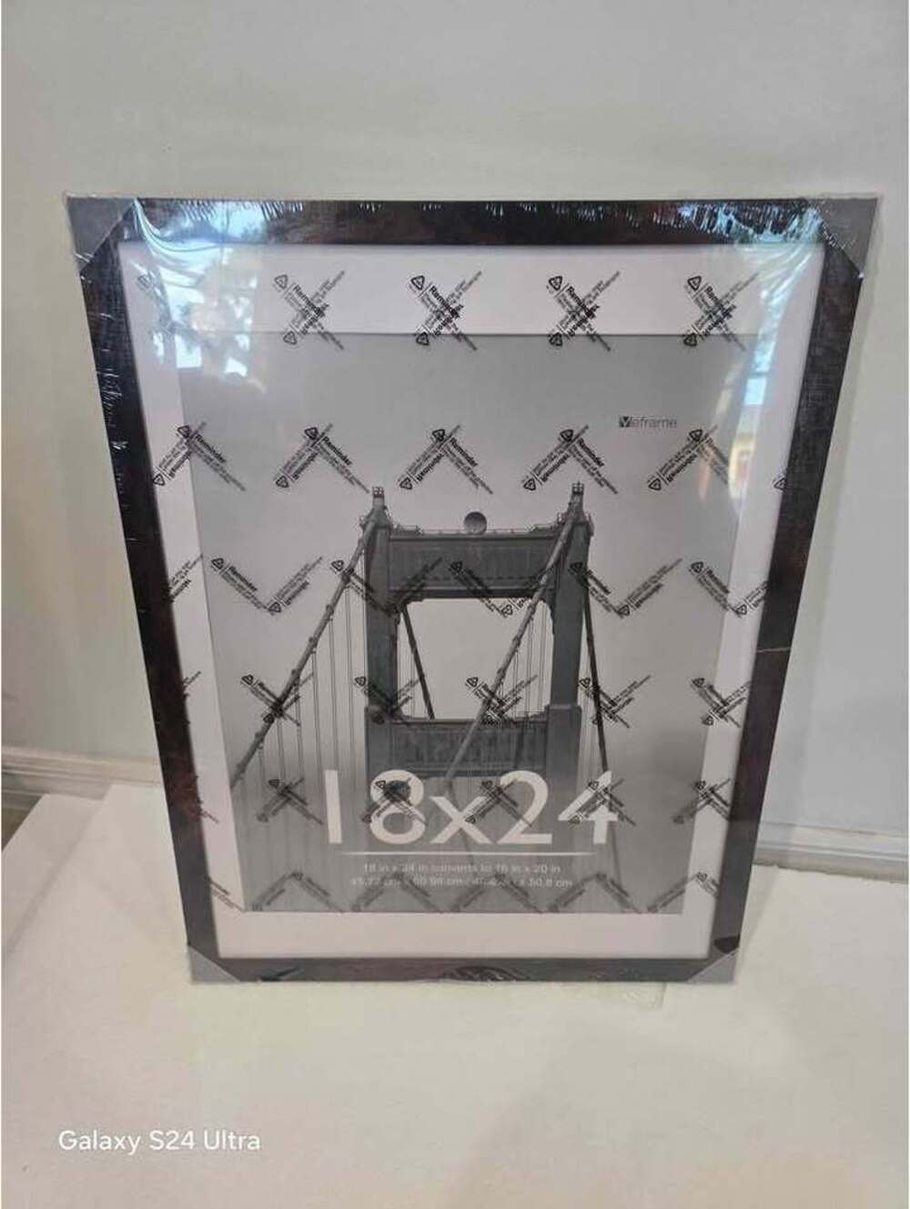 MCS Trendsetter 18x24 Poster Frame - Black High-Gloss
